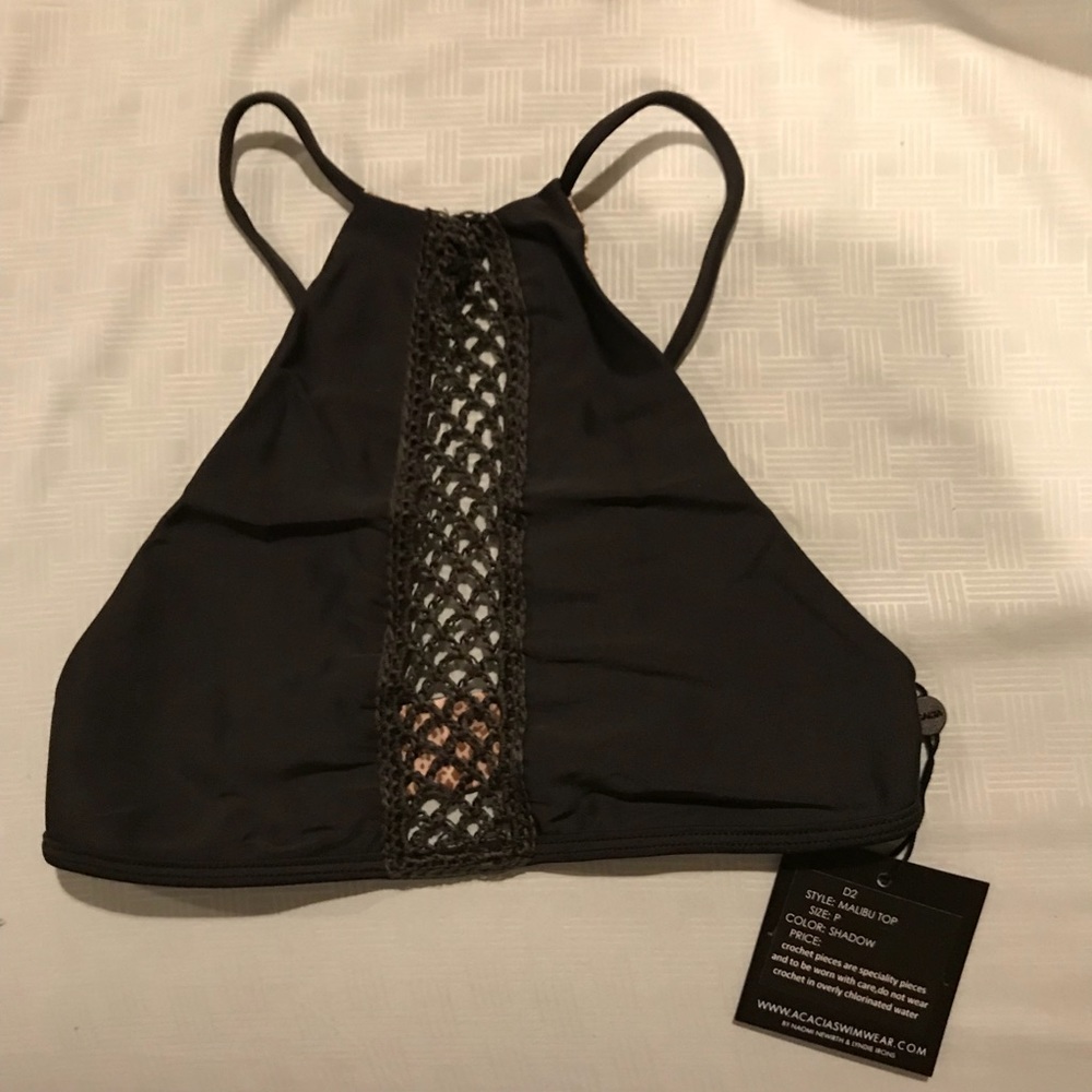 Acacia Malibu Top 🖤